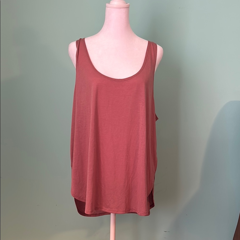 🔥🔥4 for 15 Sleeveless Tank Top with Scoop Neck Mauve color Flowy Bella Canvas